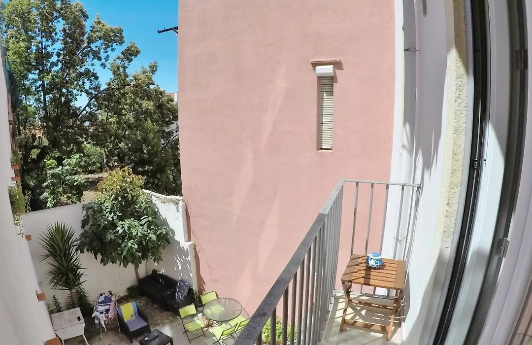 Chao Do Loureiro Apartments Baixa-Castle-1